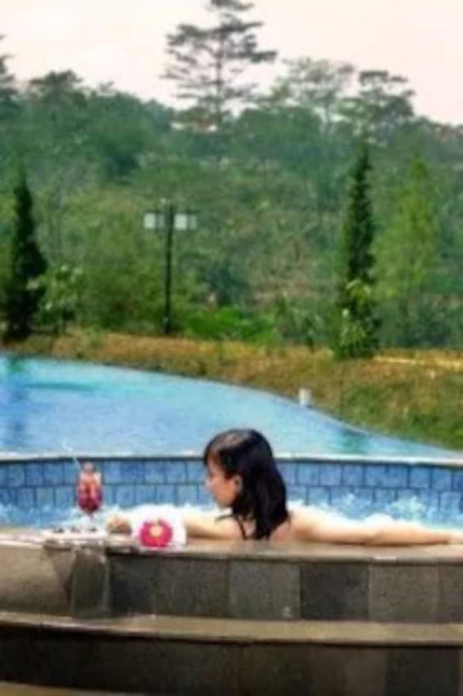 Marbella Suites Bandung Cimenyan Ngoại thất bức ảnh